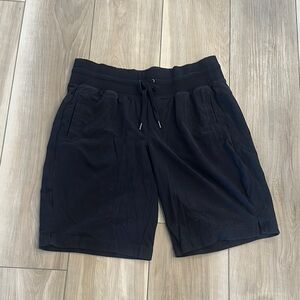EUC Women’s Athletic Black Shorts Size Medium M Tek Gear Brand Drawstring